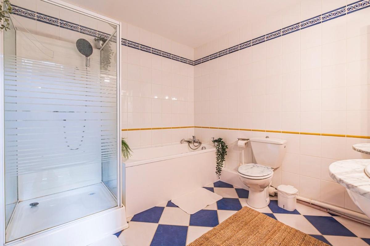 Bar A Bulles - Ancien Comptoir Transforme Villa Reims Exterior photo